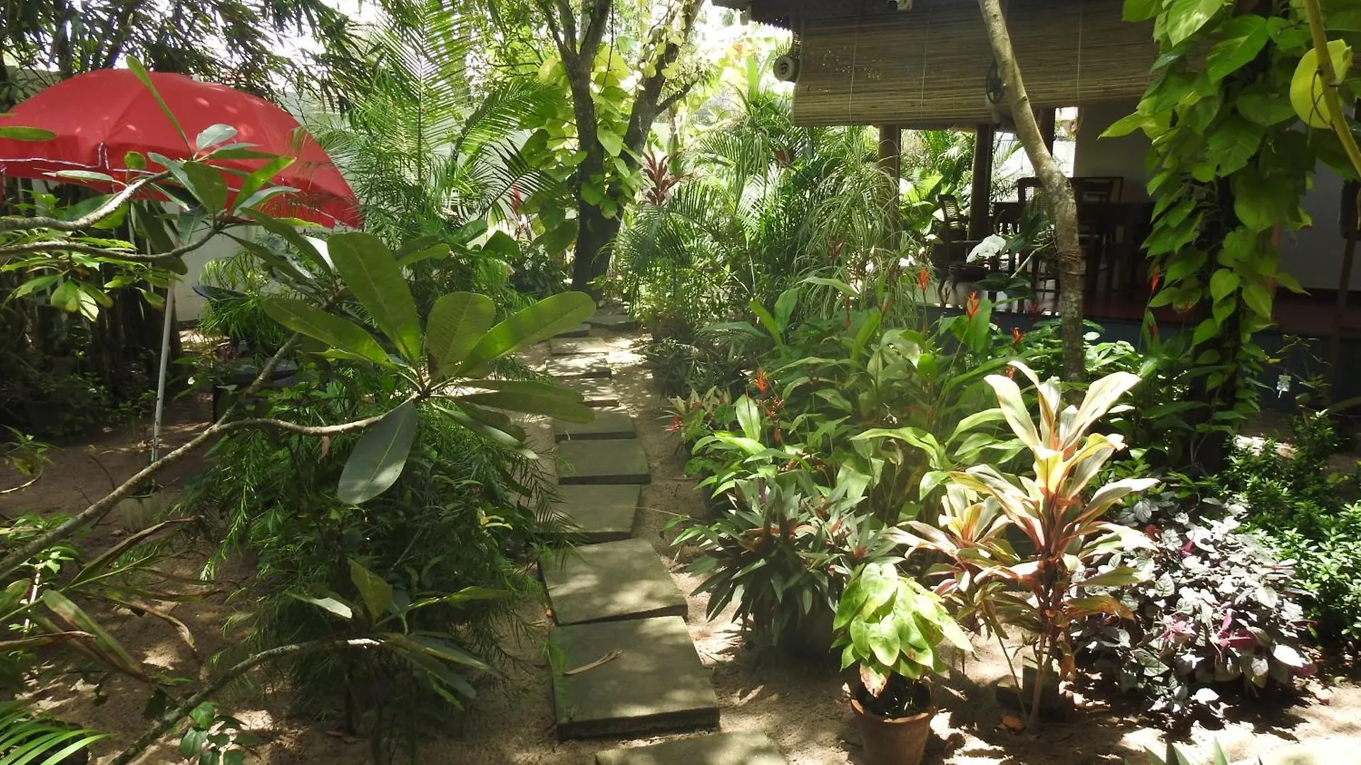Отель Alleppey Beach Garden Alappuzha
